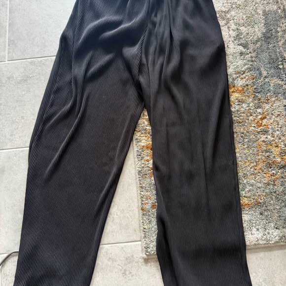 Staple & Hue Soft Pleated Pant in Black Size Medium - Picture 5 of 7